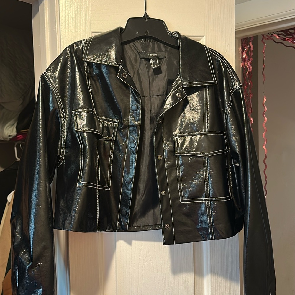 Patent cropped shacket